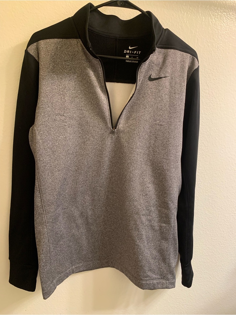 Nike Men's Gray and Black Dri-FIT Quarter-Zip Pullover